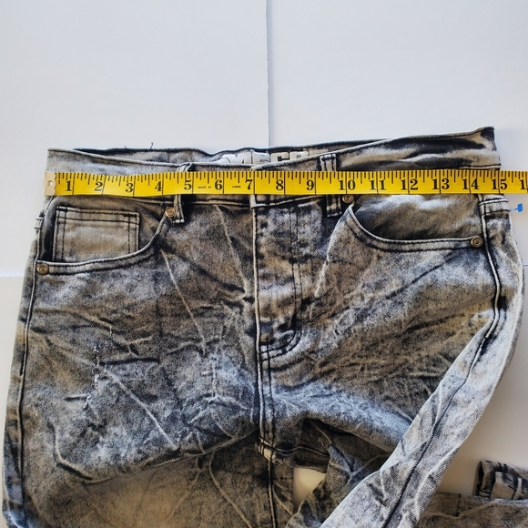 Mecca Men's Acid Washed Gray jeans. Size 18.‎ Stretch fit. - Picture 7 of 7